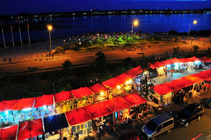 Explore the Vientiane Night Market